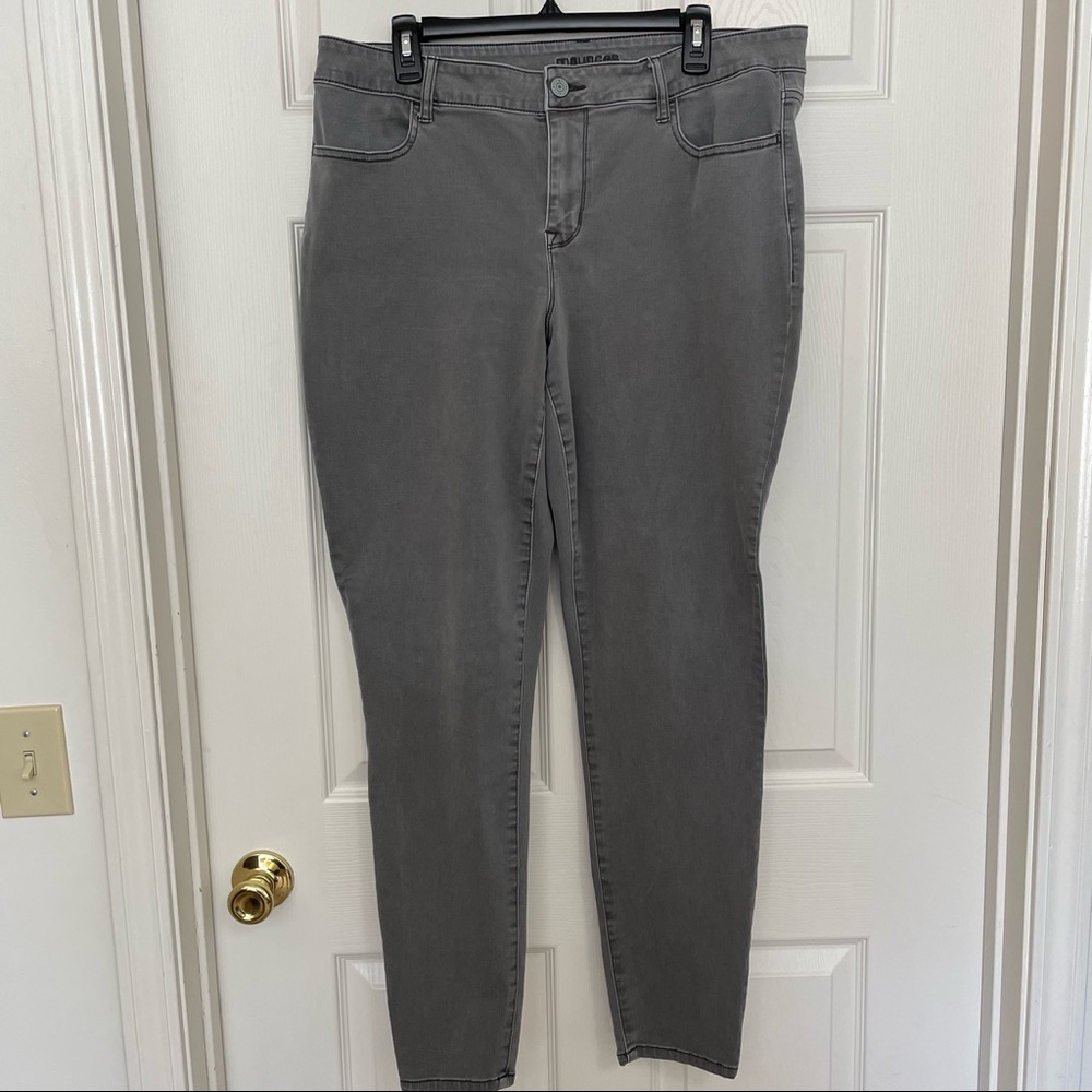 🌚Maurices LONG Gray Jeggings XXL